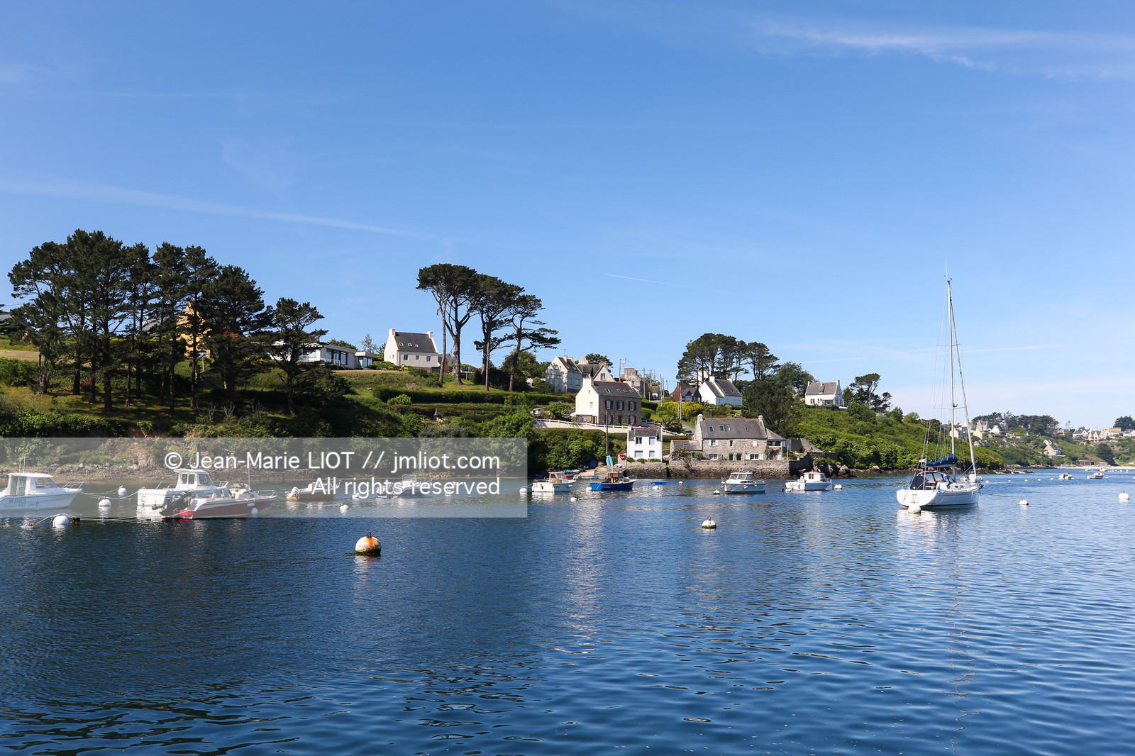 VOIILES ET VOILIERS - ILES OUBLIEES - ILE DE MOLENE