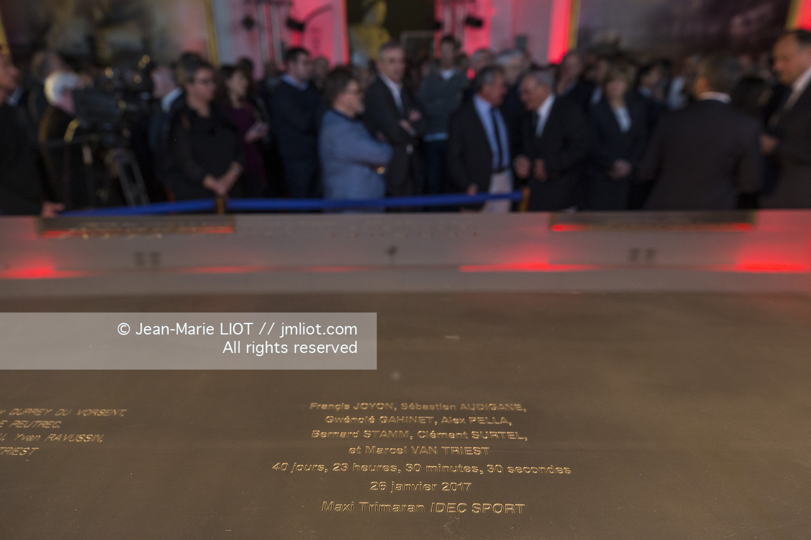 TROPHEE JULES VERNE - IDEC SPORT - REMISE DFU TROPHEE