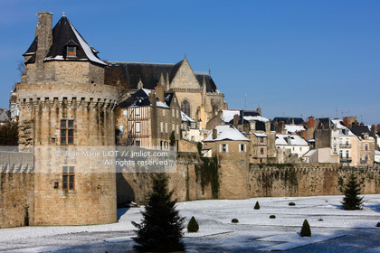 VANNES SOUS LA NEIGE