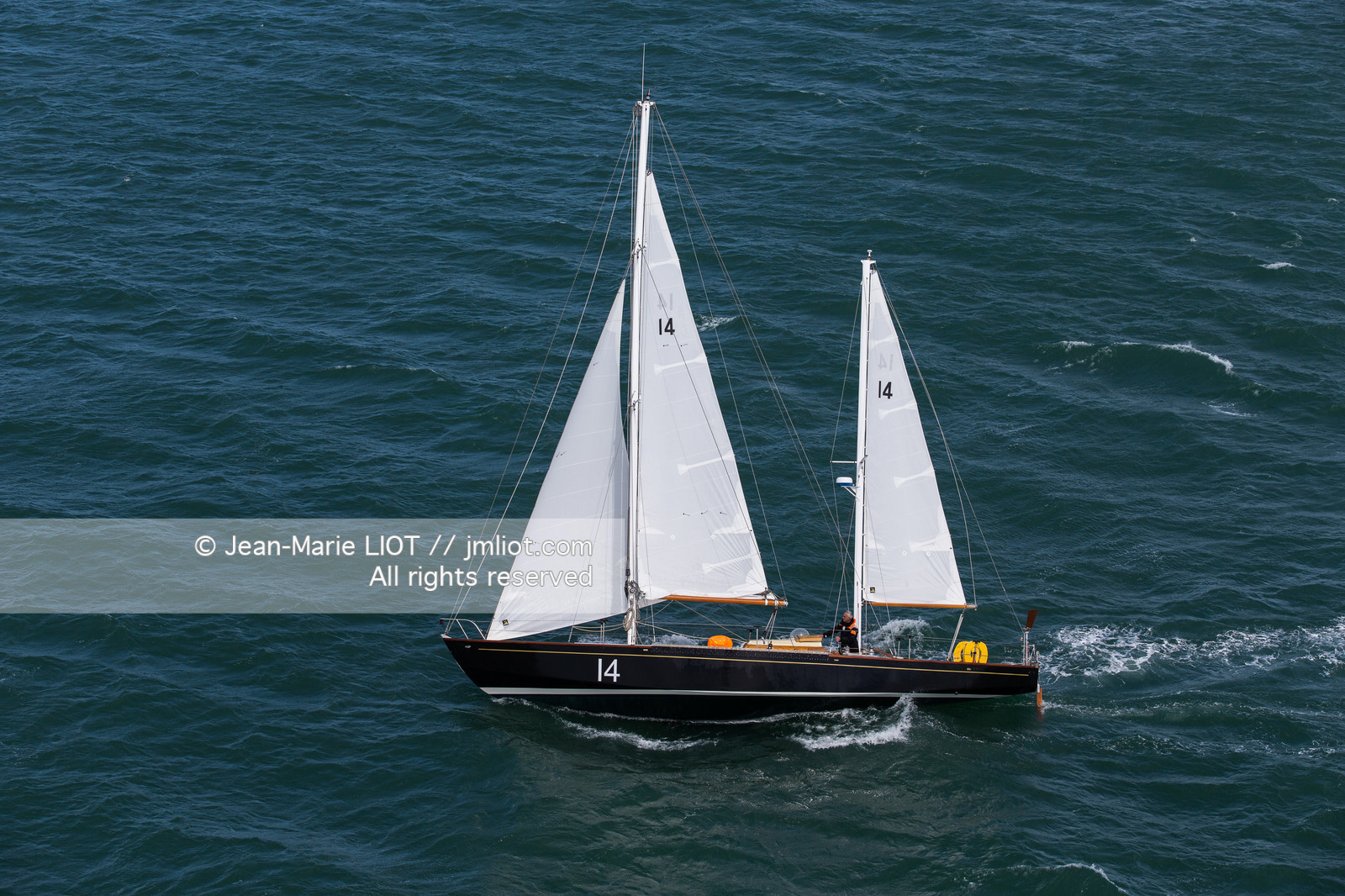 LOICK PEYRON A BORD DE PEN DUICK II