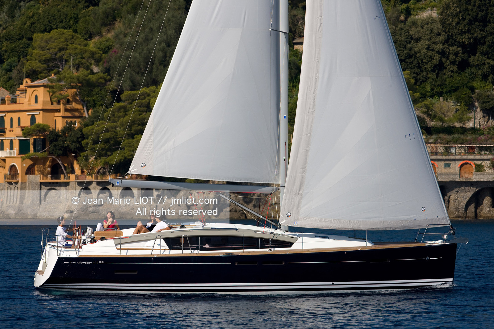 CHANTIER JEANNEAU 2011