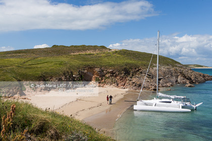 VOILE MAGAZINE - CORSAIR CRUZE 970