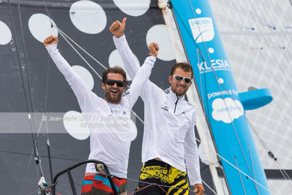 Itajaï (Brazil) le 13 November 2015, arrivée de Eric Bellion et Sam Goodchild à bord de l'imoca comme un seul homme. Photo © Jean-Marie Liot   DPPI..