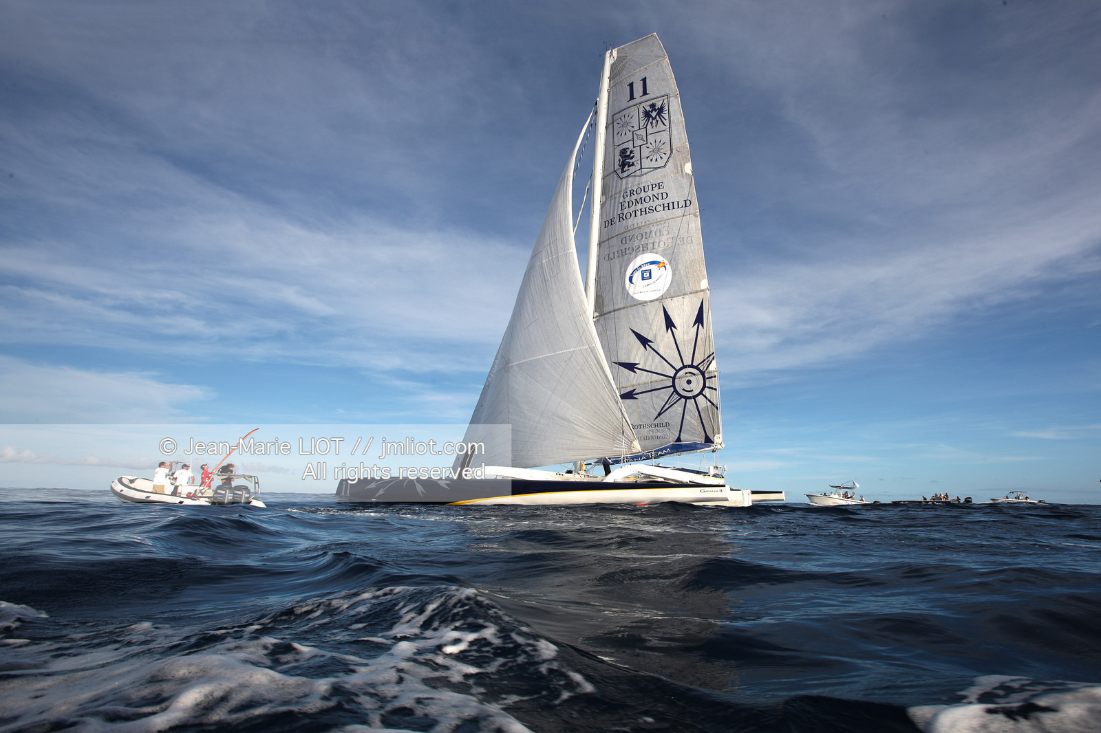 ROUTE DU RHUM 2010 - ARRIVEE YANN GUICHARD