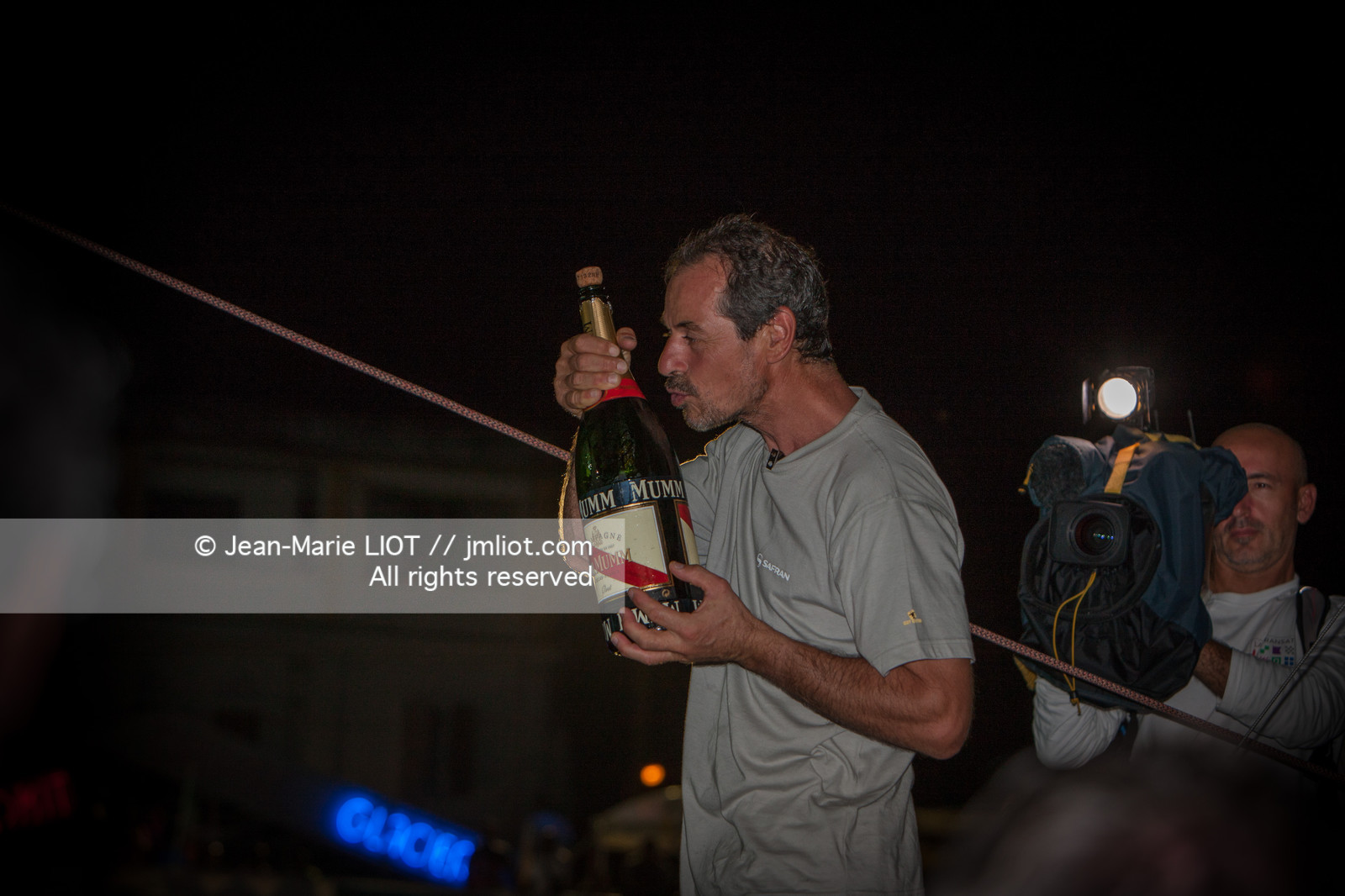 ROUTE DU RHUM 2010 - ARRIVEE DE MARC GUILLEMOT