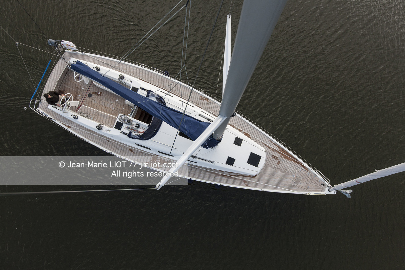 VOILE MAGAZINE - 100 MILLES A BORD