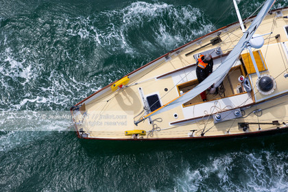 LOICK PEYRON A BORD DE PEN DUICK II