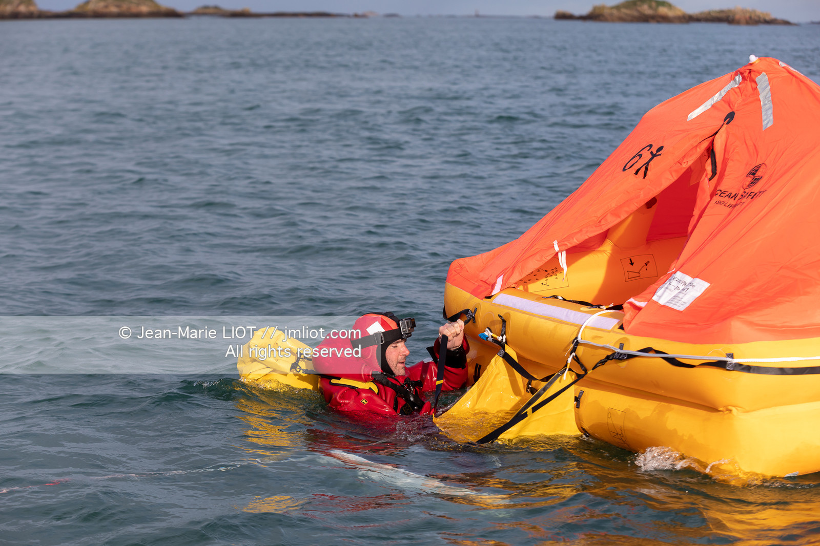 RADEAUX DE SURVIE - COMPARATIF