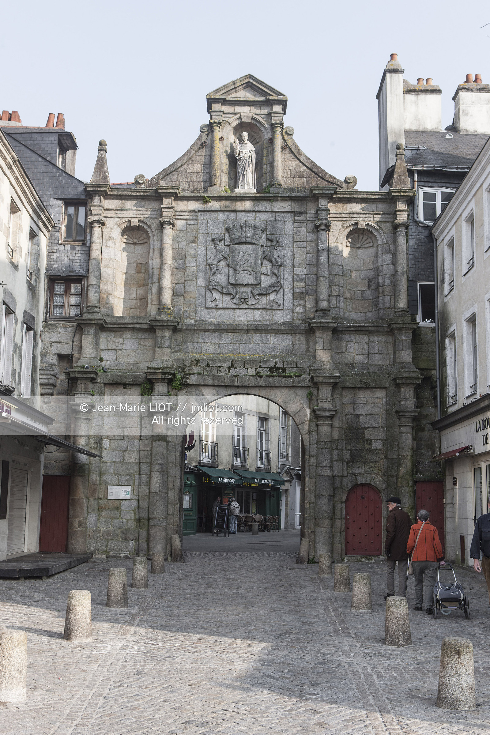 VANNES-MORBIHAN.LA PORTE SAINT VINCENT.PHOTO© JEAN-MARIE LIOT.