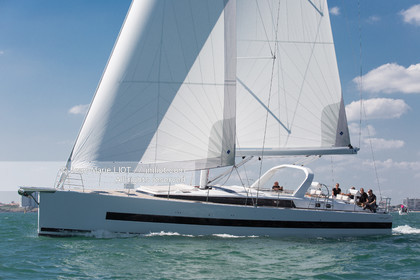 OCEANIS YACHT 62