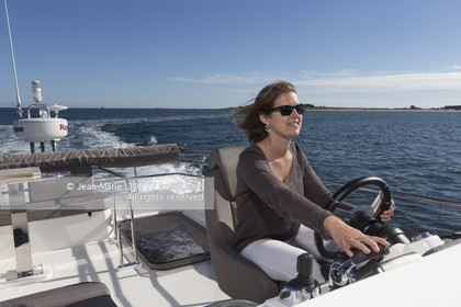 PRESTIGE 420 - PRESTIGE YACHTS