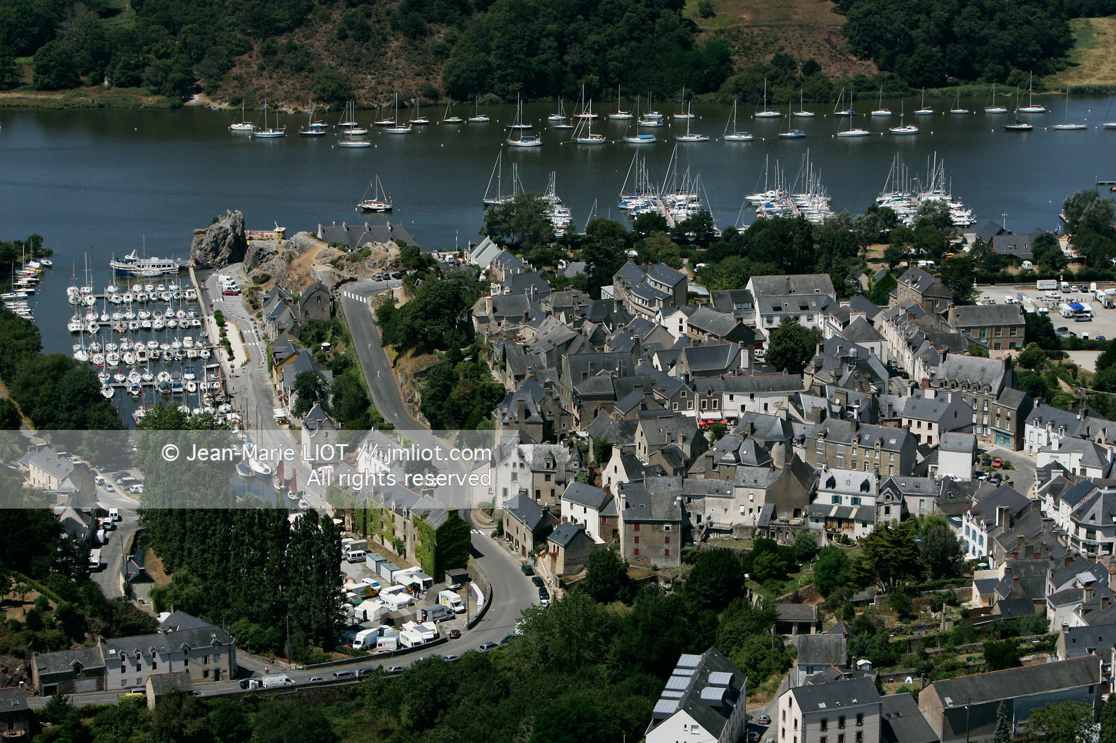 PHOTO ¬© JEAN-MARIE LIOT  TFV06 MENTION OBLIGATOIRE POUR TOUTE UTILISATION DROITS REÃÅSERVEÃÅS TOUR DE FRANCE A LA VOILE 2006 LE 11 JUILLET 2006 RALIEMENT CAMARET LA ROCHE-BERNARD