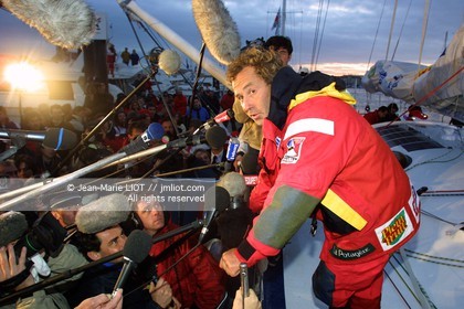 VENDEE GLOBE 2001- ARRIVEE ROLAND JOURDAIN