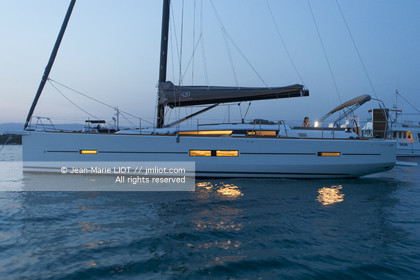 DUFOUR YACHTS 2017 - DUFOUR 520