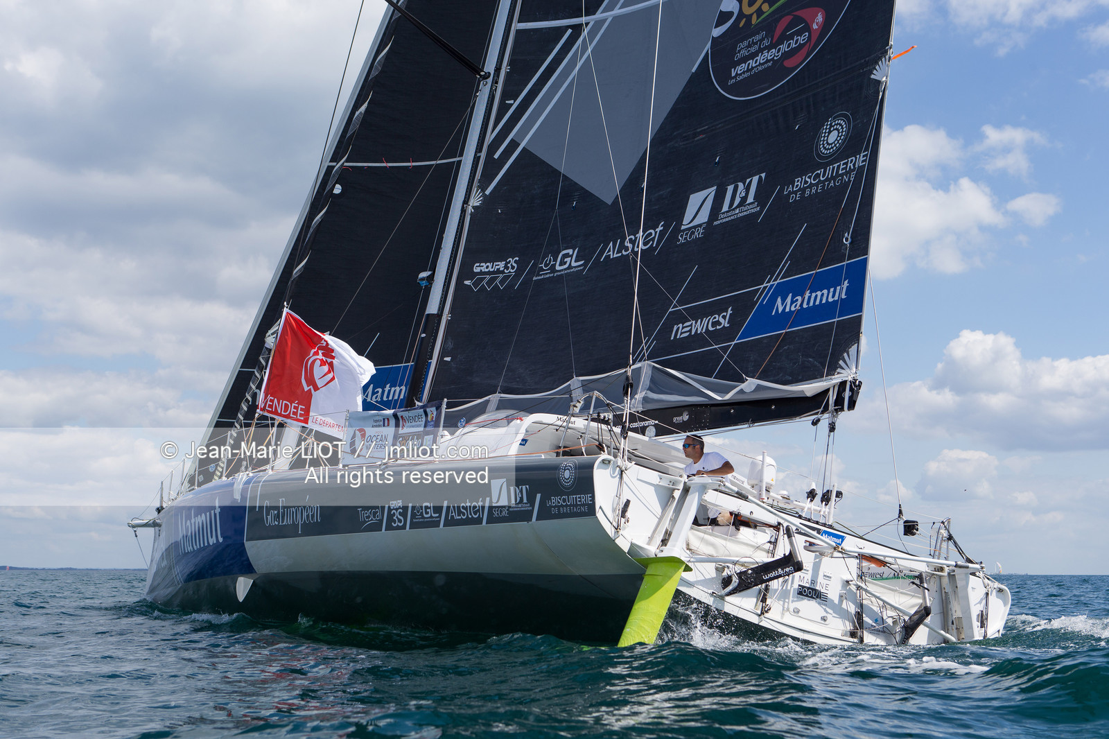 FABRICE AMEDEO - NEWREST MATMUT - VENDEE GLOBE 2016-2017