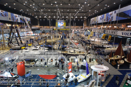 LONDON BOAT SHOW 2002