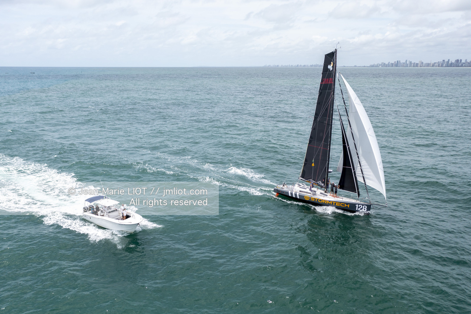 GLOBE40 - ARRIVEE WISKEY JACK