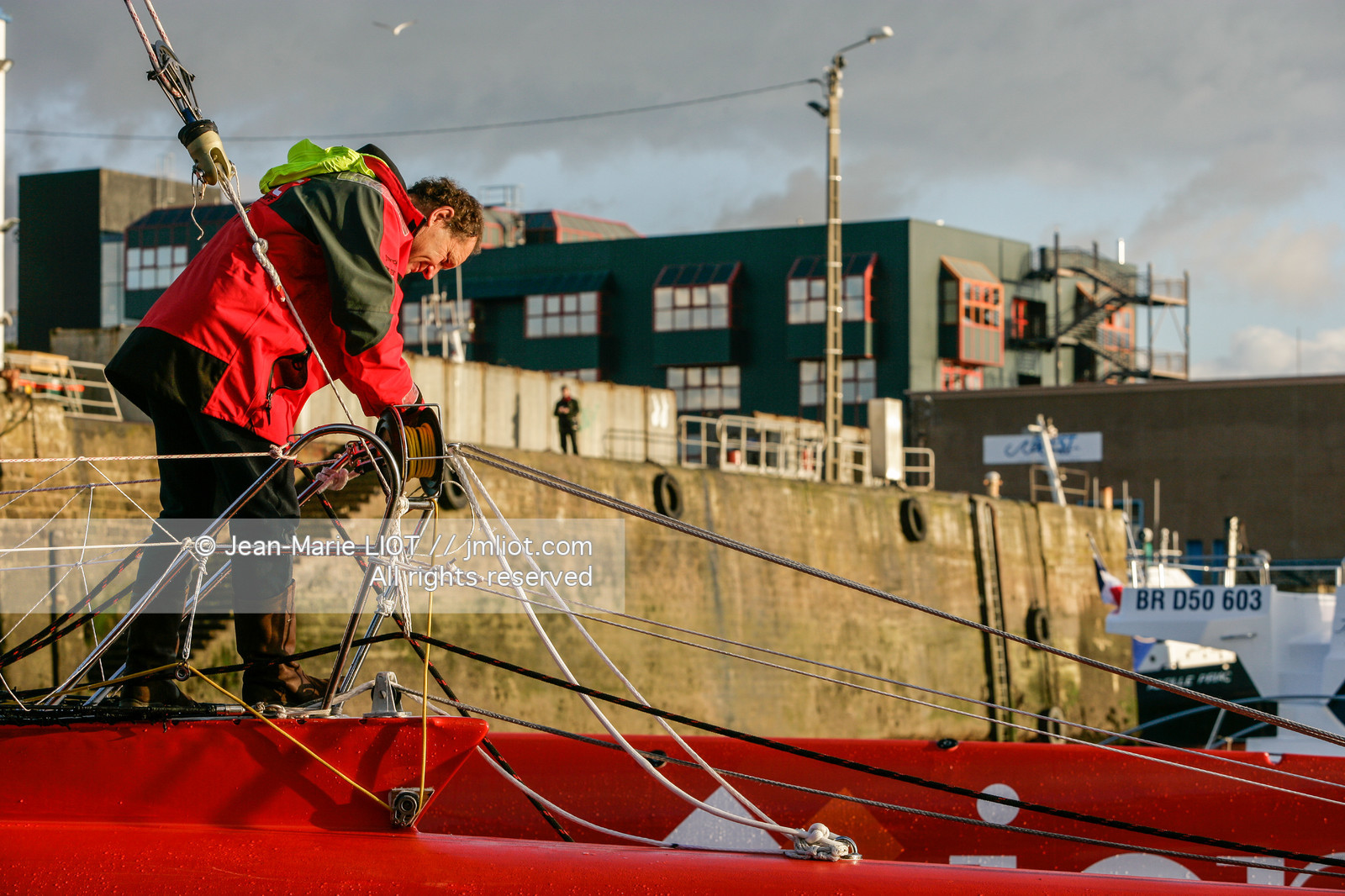 SAILING IDEC & FRANCIS JOYON
