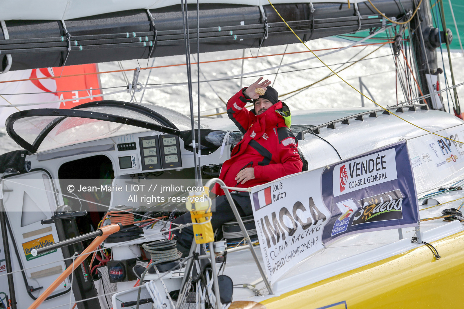 Le 10 novemnre 2012 départ des Sables-d'Olonne du Vendée Globe 2012.Photo ©Jean-Marie Liot..