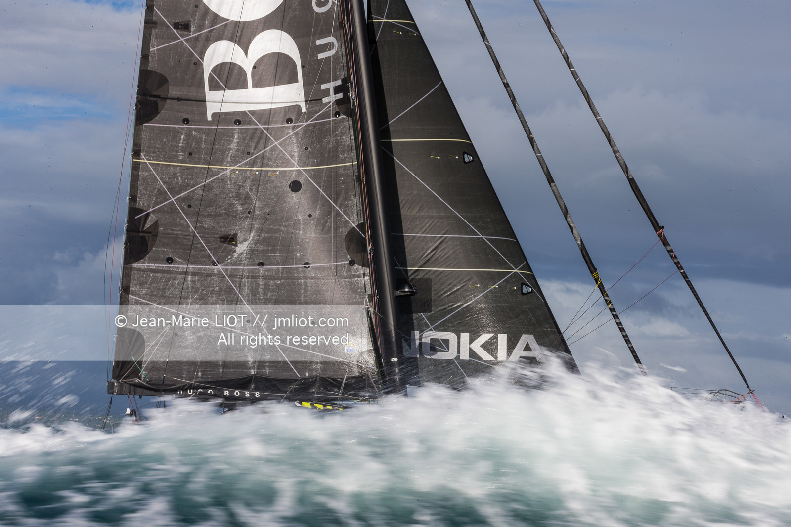ALEX THOMSON - ROUTE DU RHUM 2018 - ARRIVEE