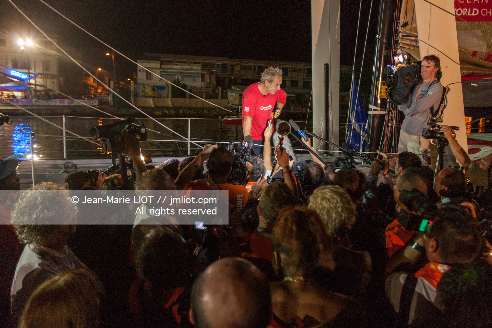ROUTE DU RHUM 2010 - ARRIVEE DE ROLAND JOURDAIN