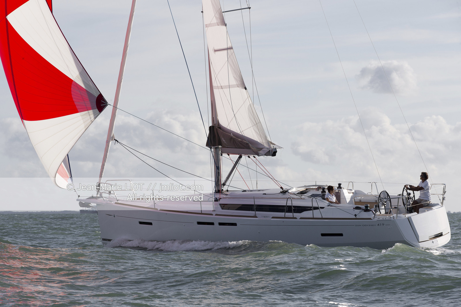 Ile de Ré, 23 09 2015, pour le chantier Jeanneau, le nouveau Jeanneau Sun Odyssey 419. Photo © Jean-Marie LIOT   Jeanneau
