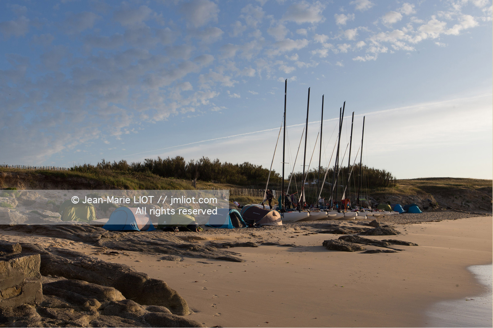 VOILES ET VOILIERS - RAID CATA EN BRETAGNE SUD