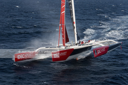 MAXI TRIMARAN IDEC SPORT 2015 - BANQUE D'IMAGES
