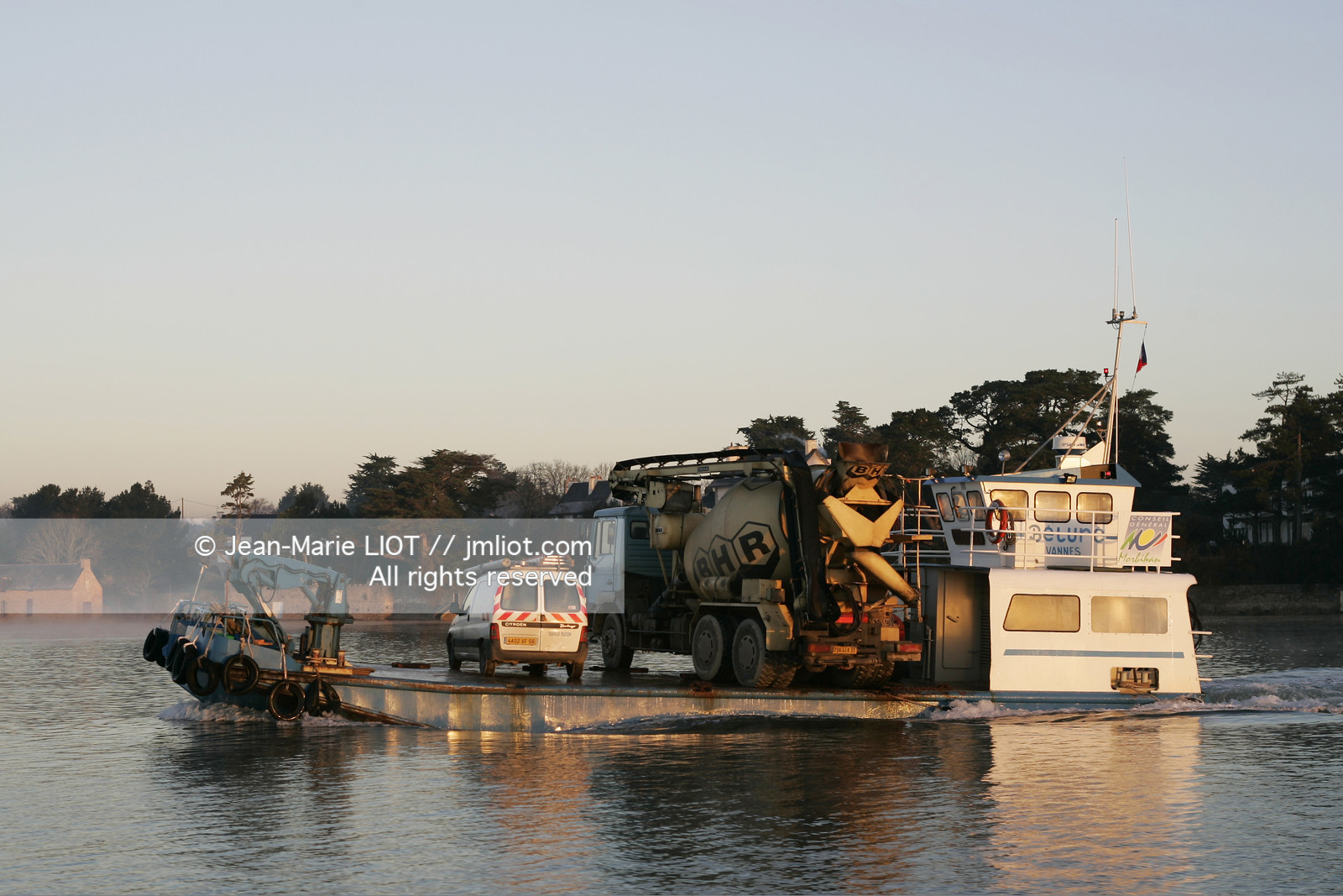 PHOTO © JEAN-MARIE LIOT