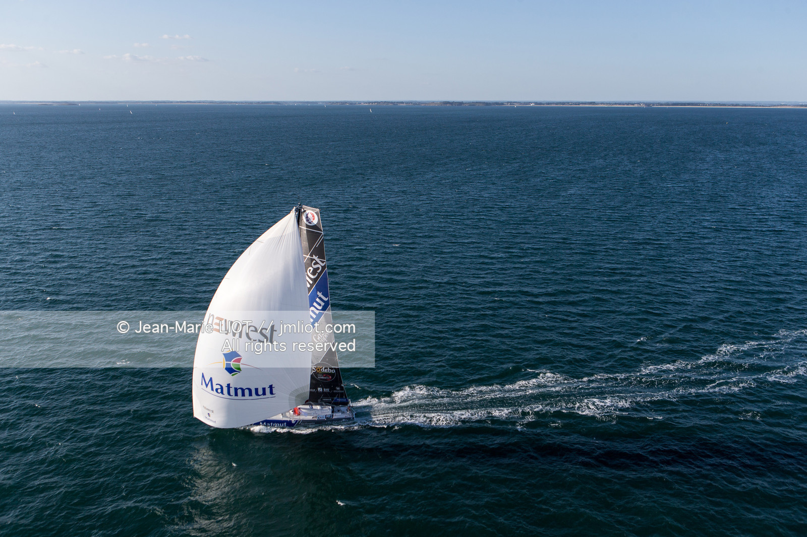 FABRICE AMEDEO - NEWREST MATMUT - VENDEE GLOBE 2016-2017