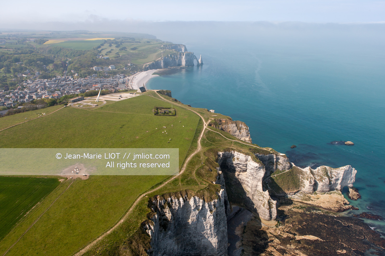 100519ETRETAT_J9T9908