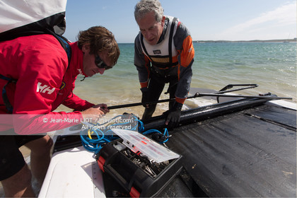 VOILES ET VOILIERS - RAID CATA EN BRETAGNE SUD