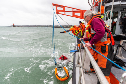 RADEAUX DE SURVIE - COMPARATIF