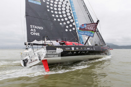 Itajaï (Brazil) le 13 November 2015, arrivée de Eric Bellion et Sam Goodchild à bord de l'imoca comme un seul homme. Photo © Jean-Marie Liot   DPPI..