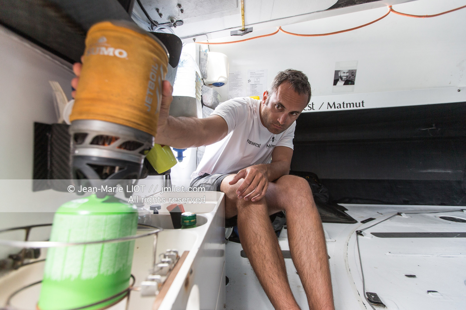 FABRICE AMEDEO - NEWREST MATMUT - VENDEE GLOBE 2016-2017