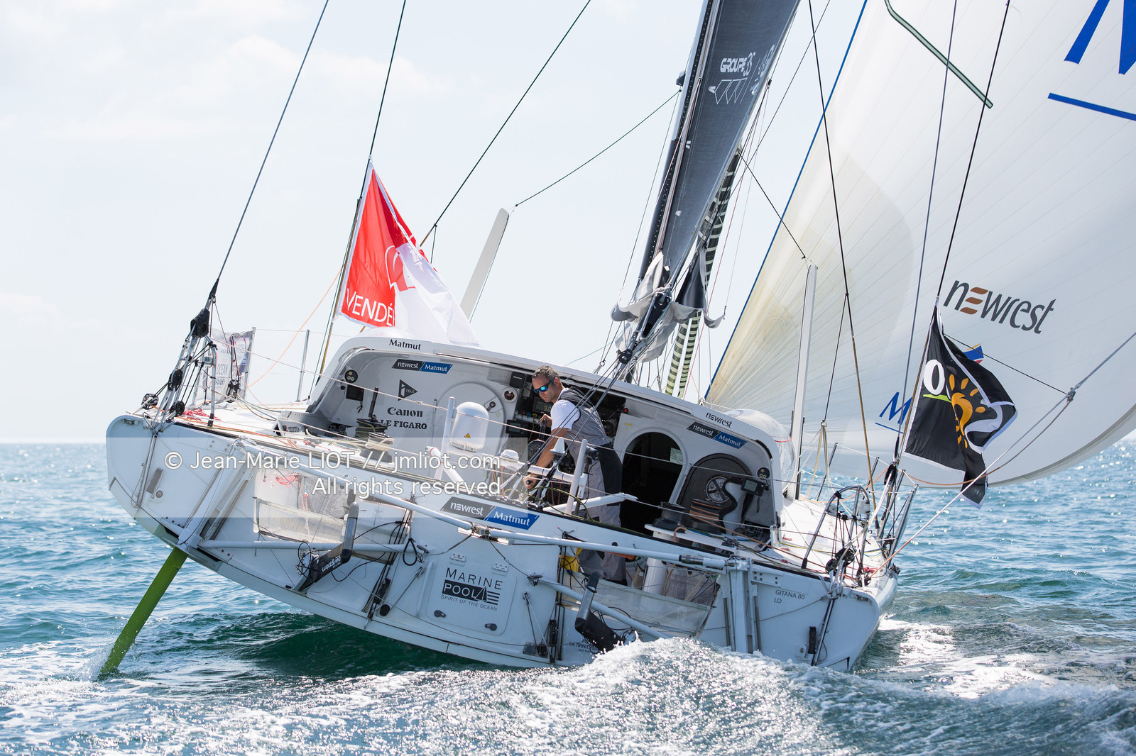 FABRICE AMEDEO - NEWREST MATMUT - VENDEE GLOBE 2016-2017