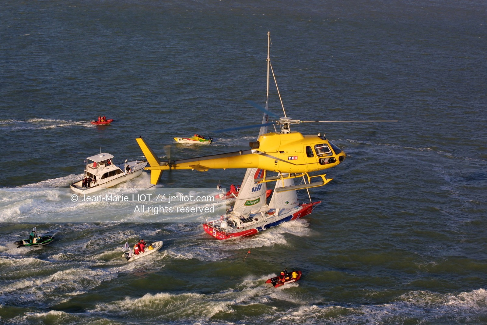 VENDEE GLOBE 2001- ARRIVEE ROLAND JOURDAIN
