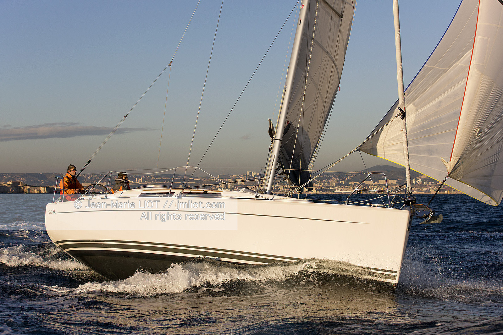 VOILE MAGAZINE - 100 MILLES A BORD