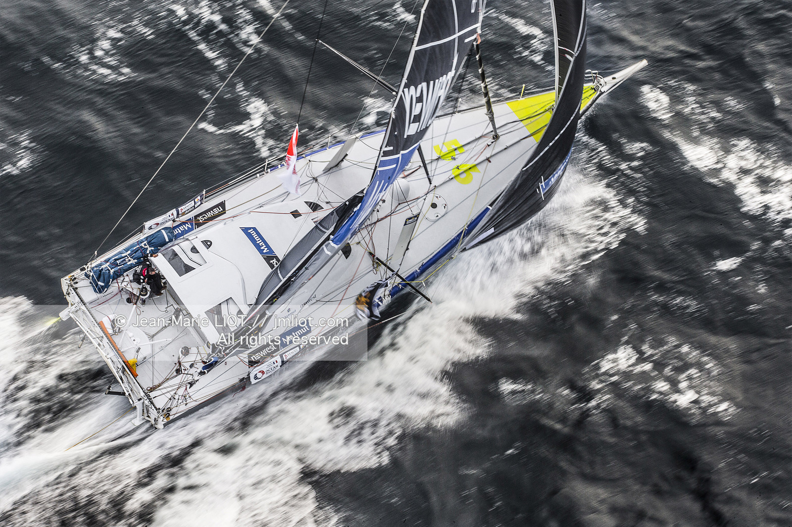 FABRICE AMEDEO - NEWREST-MATMUT - VENDEE GLOBE 2016-2017