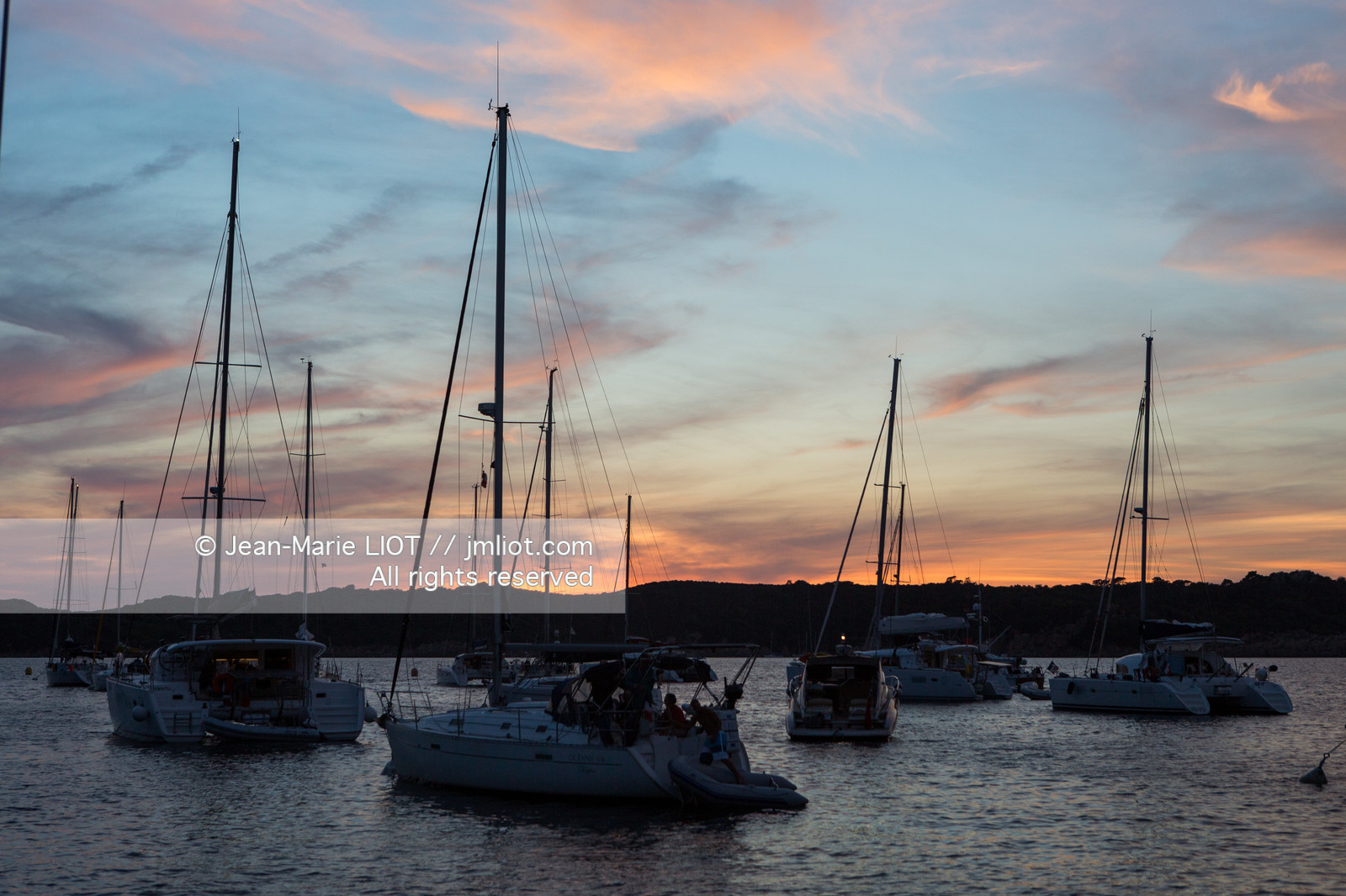 Port-Cros, au large d'Hyères dans le département du Var, petite île de 4 km de long est une réserve de la faune et la flore. Photo © Jean-Marie Liot.