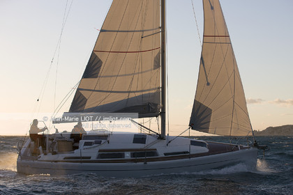 VOILE MAGAZINE - 100 MILLES A BORD