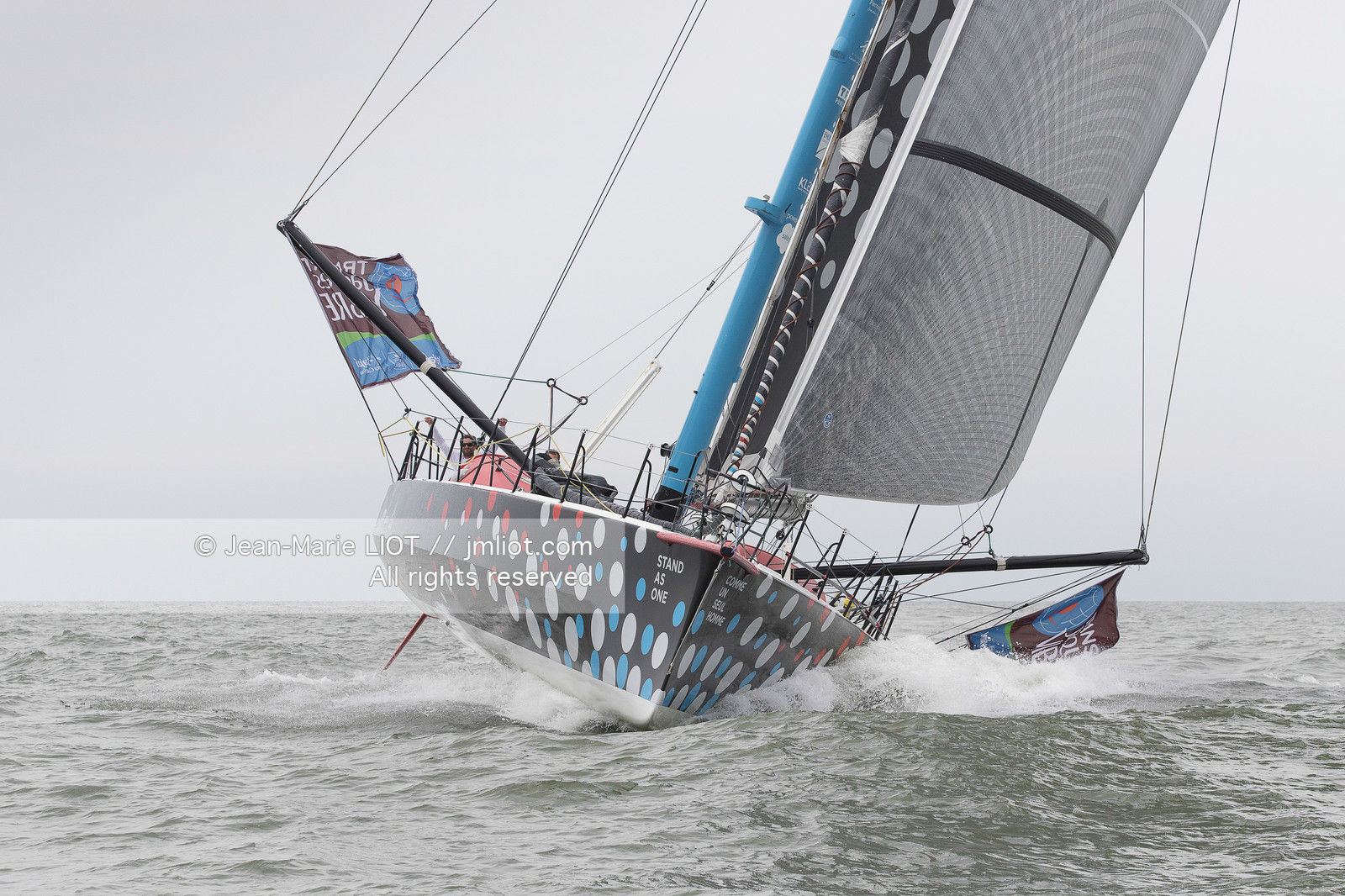 Itajaï (Brazil) le 13 November 2015, arrivée de Eric Bellion et Sam Goodchild à bord de l'imoca comme un seul homme. Photo © Jean-Marie Liot   DPPI..