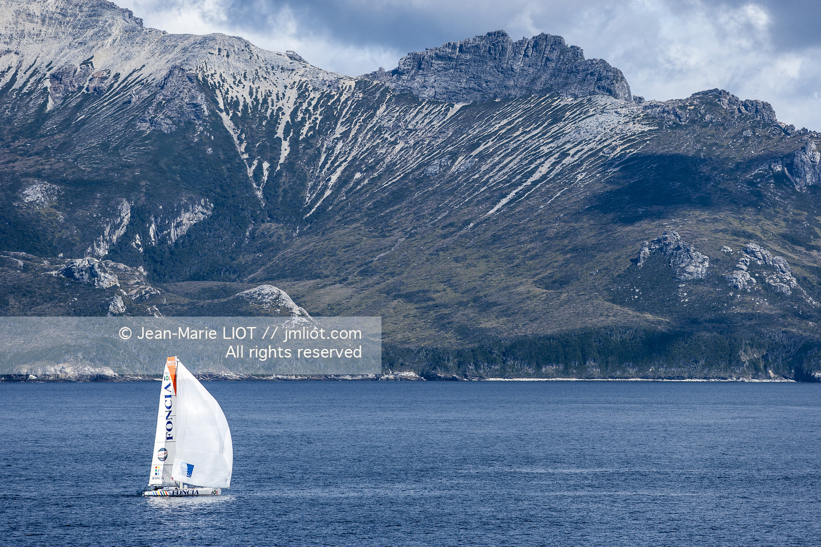 090107VG09090105FONCIA_L7A4747