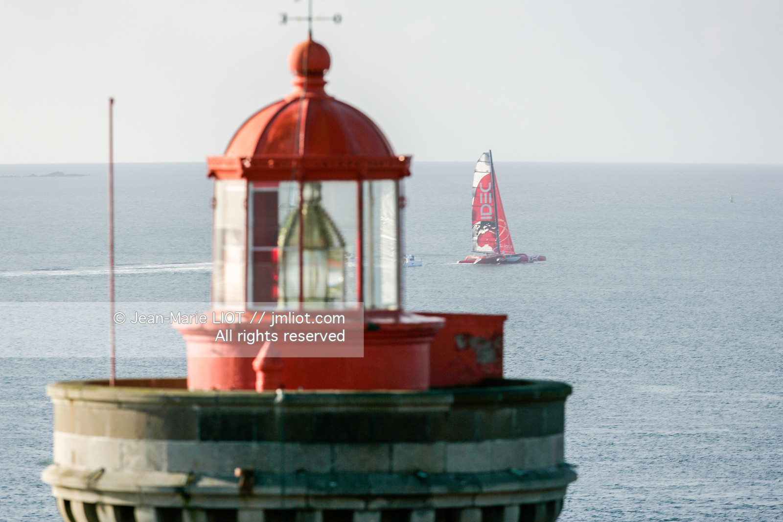 SAILING IDEC & FRANCIS JOYON