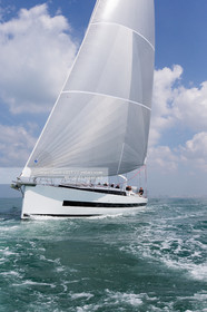 OCEANIS YACHT 62