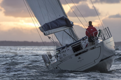 VOILE MAGAZINE - 100 MILLES A BORD
