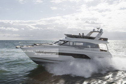 PRESTIGE YACHTS - PRESTIGE 630