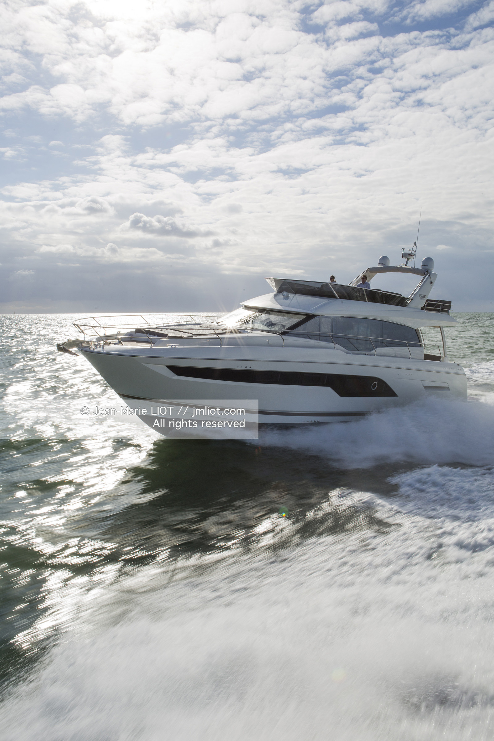 PRESTIGE YACHTS - PRESTIGE 630