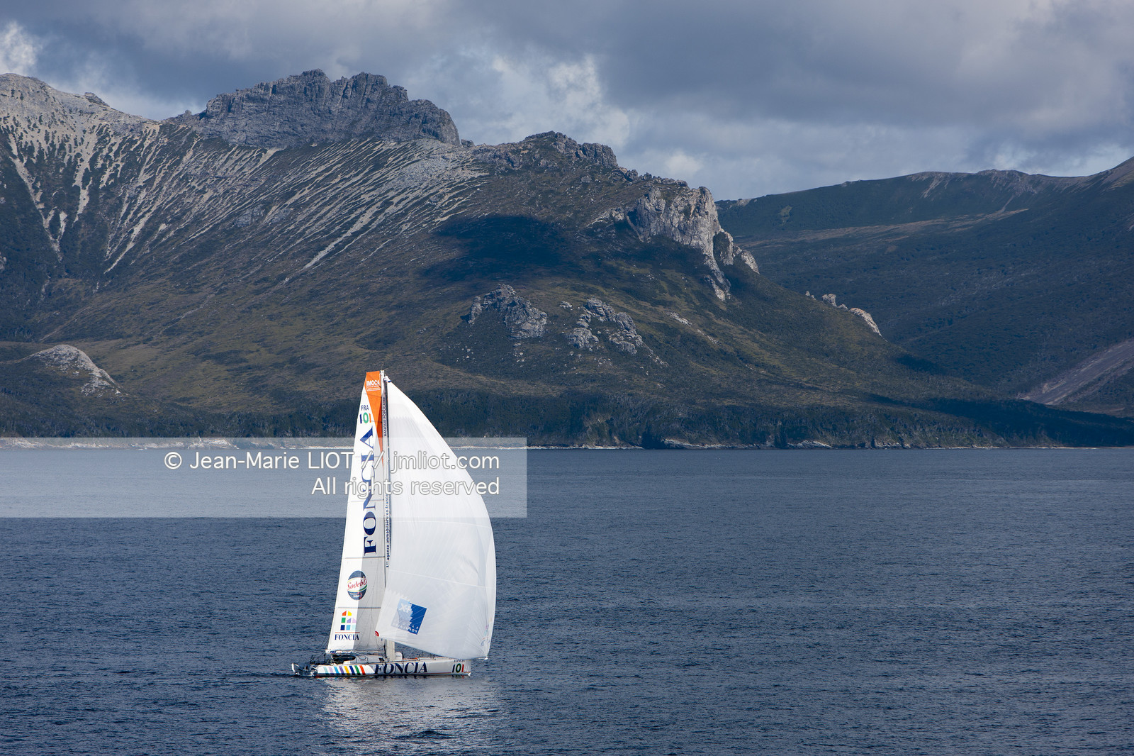 090107VG09090105FONCIA_38V4912