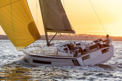 DUFOUR YACHTS 2022 - DUFOUR 37